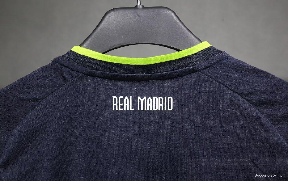 قميص ريترو 09/10 ريال مدريد 09/10 ريال مدريد خارج الديار إصدار اللاعب