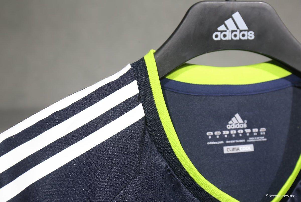 قميص ريترو 09/10 ريال مدريد 09/10 ريال مدريد خارج الديار إصدار اللاعب