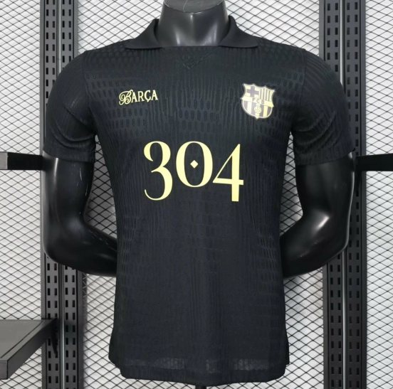 إصدار اللاعب 25/26 قميص نادي برشلونة باللون الأسود مع 304 راعي