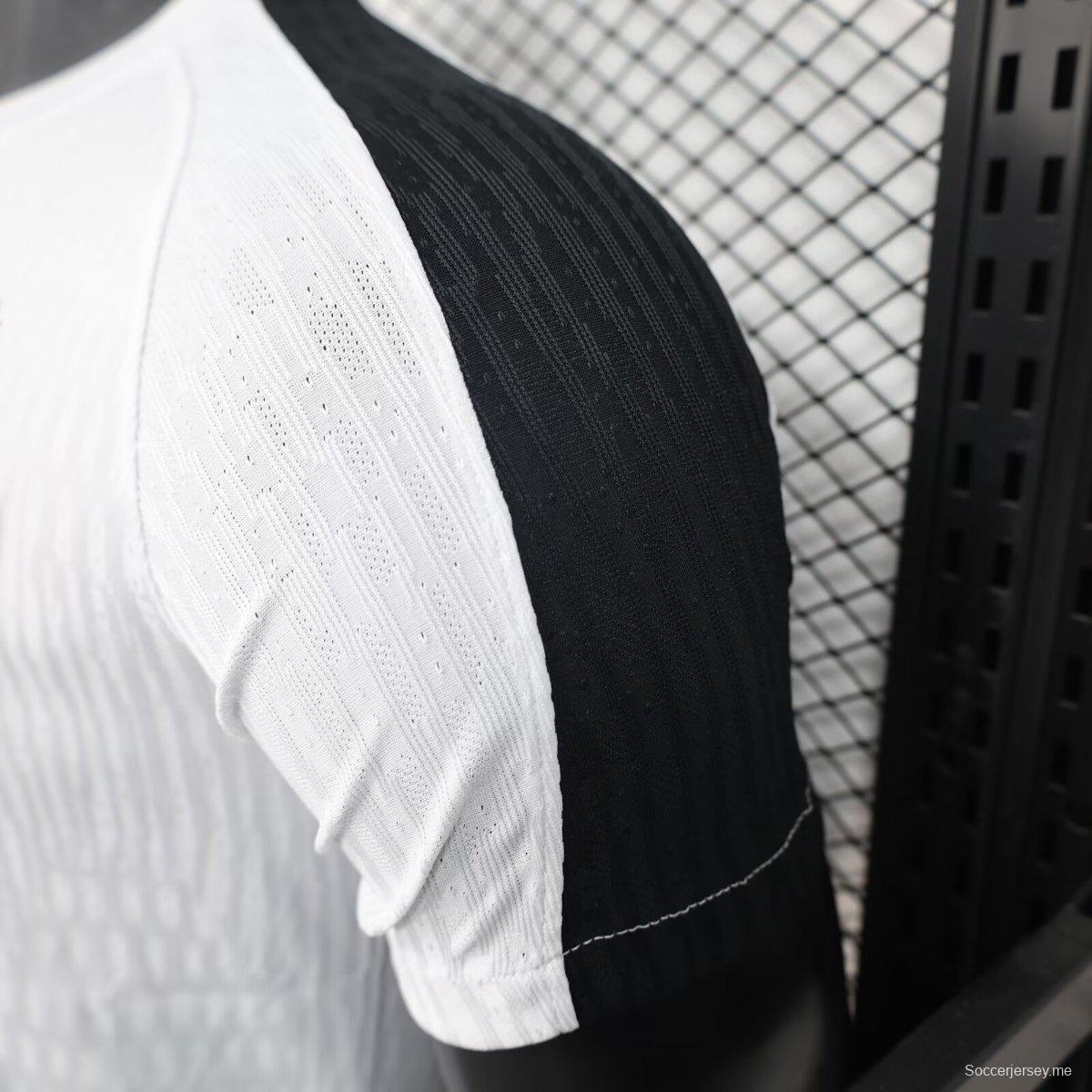 إصدار اللاعبين 25/26 قميص باريس سان جيرمان × XO الأبيض قبل المباراة