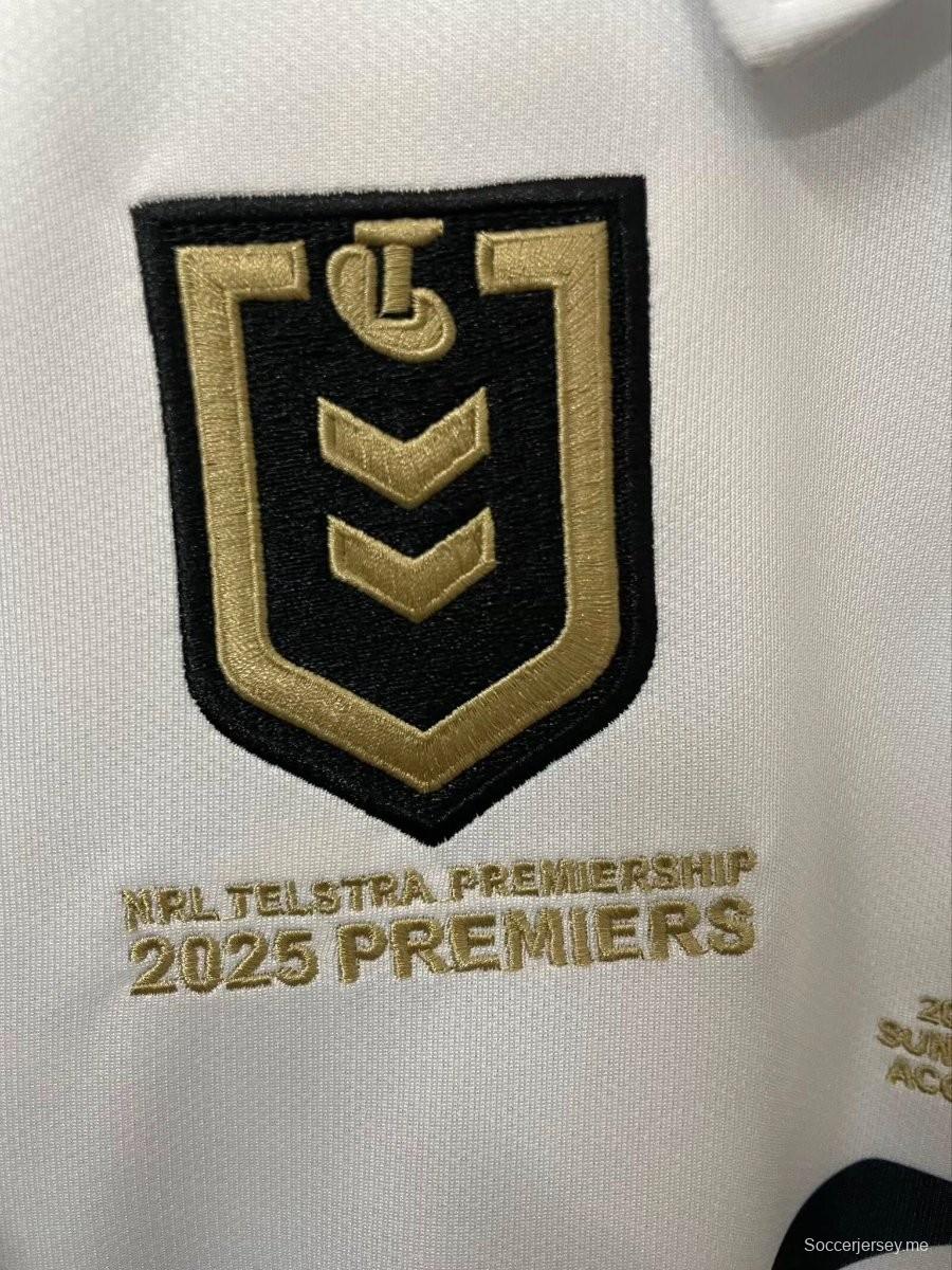 25/26 قميص بريسبان برونكوس أبيض بأكمام كستنائية وخطوط هندسية قطرية قميص بطل الأبطال