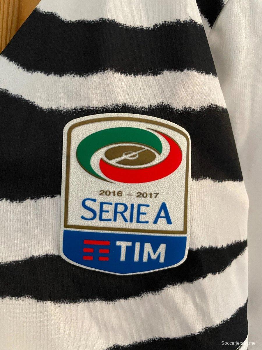 القميص الثالث لفريق يوفنتوس لموسم 2016/2017