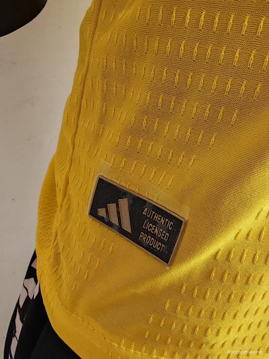 قميص المنتخب السويدي للرجال نسخة 2026