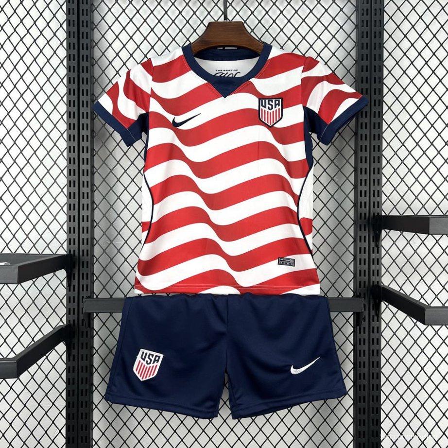 الزي الرسمي لفريق الولايات المتحدة الأمريكية للأطفال في كأس العالم 2026