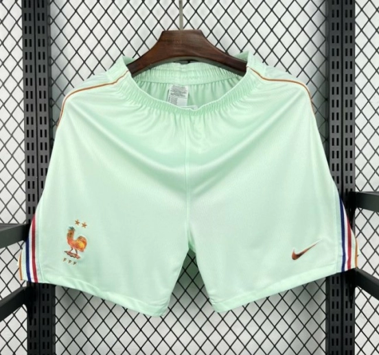 شورتات المنتخب الفرنسي للرجال للمباريات خارج أرضه في كأس العالم 2026