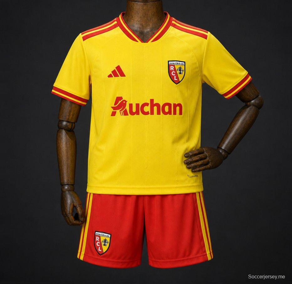 قميص فريق RC Lens للمباريات على أرضه للموسم 2026/27، أصفر مع شريط أحمر